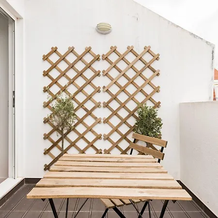 Downtown Duplex * ליסבון
